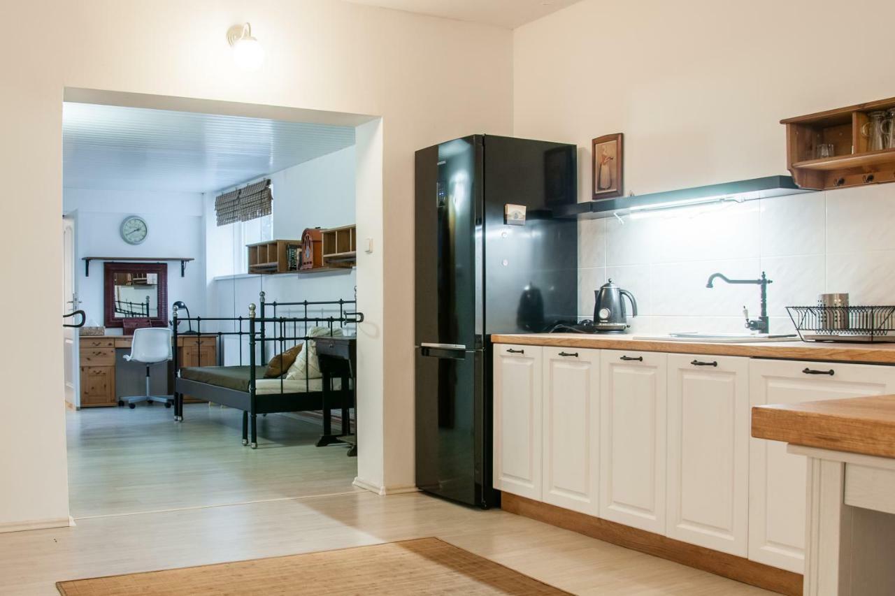 Apartman Zeleznice Lejlighed Eksteriør billede