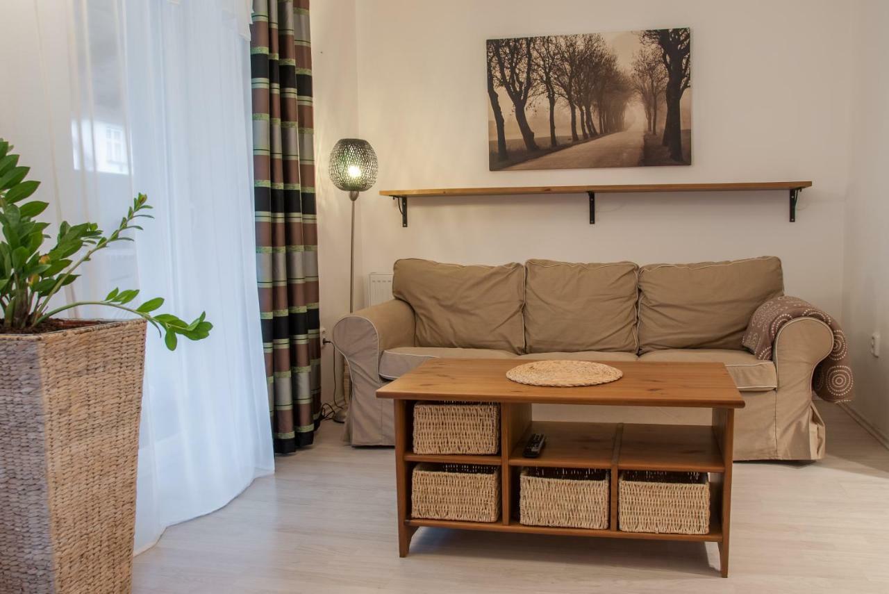 Apartman Zeleznice Lejlighed Eksteriør billede